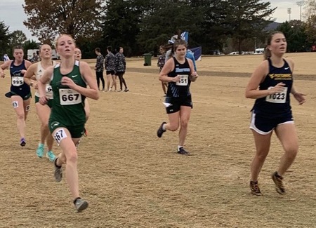 Kylie Von Schnase runs a personal record at NJCAA DII National Championships