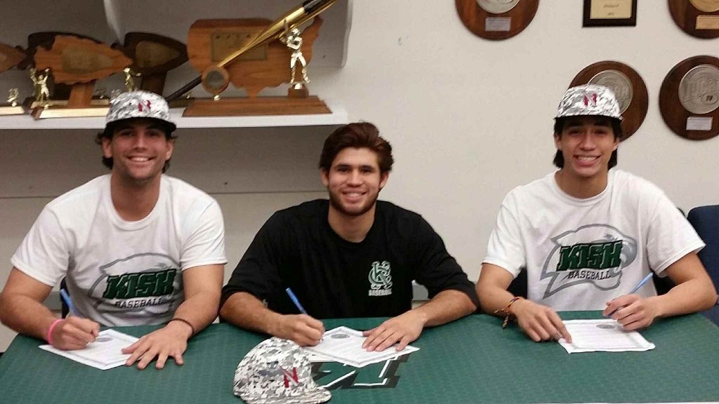 Trio Sign With UNOH